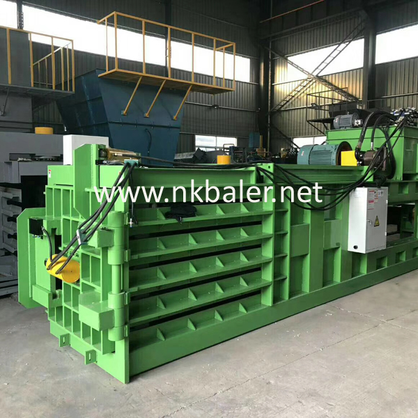Cotton strapping pressing baler