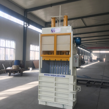 Vertical Hydraulic Compactors/Vertical Hydraulic Balers