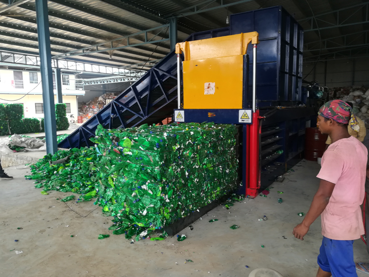 Plastics Bottles Horizontal Baler