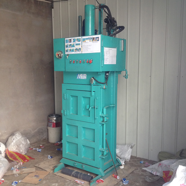 Vertical Marine Baler