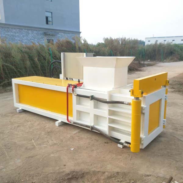 Wood Sawdust Baler Machine