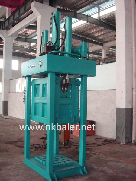 Small Vertical (Lifting Box)  Clothes Baler