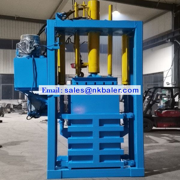 Lifting Chamber Vertical Baler